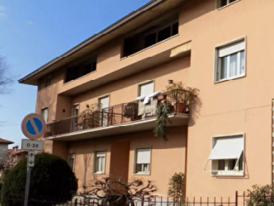 Immagine 3 di Stabile in vendita  in via Ponte della Regina a Almenno San Salvatore