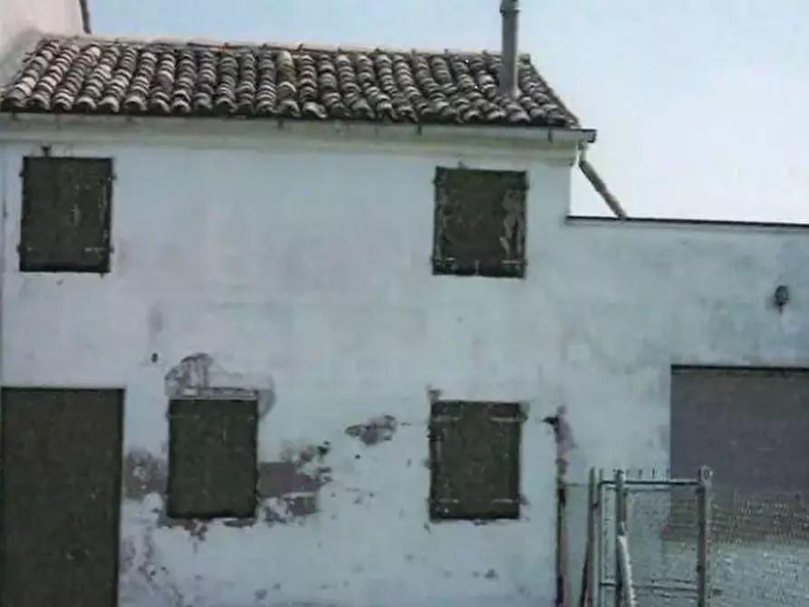 Immagine 3 di Casa indipendente in vendita  in Via Aleardo Aleardi a Castagnaro