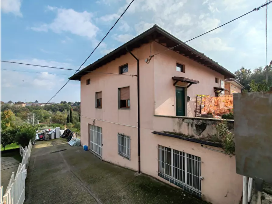 Immagine 2 di Magazzino in vendita  in Via S. Francesco a Castelli Calepio