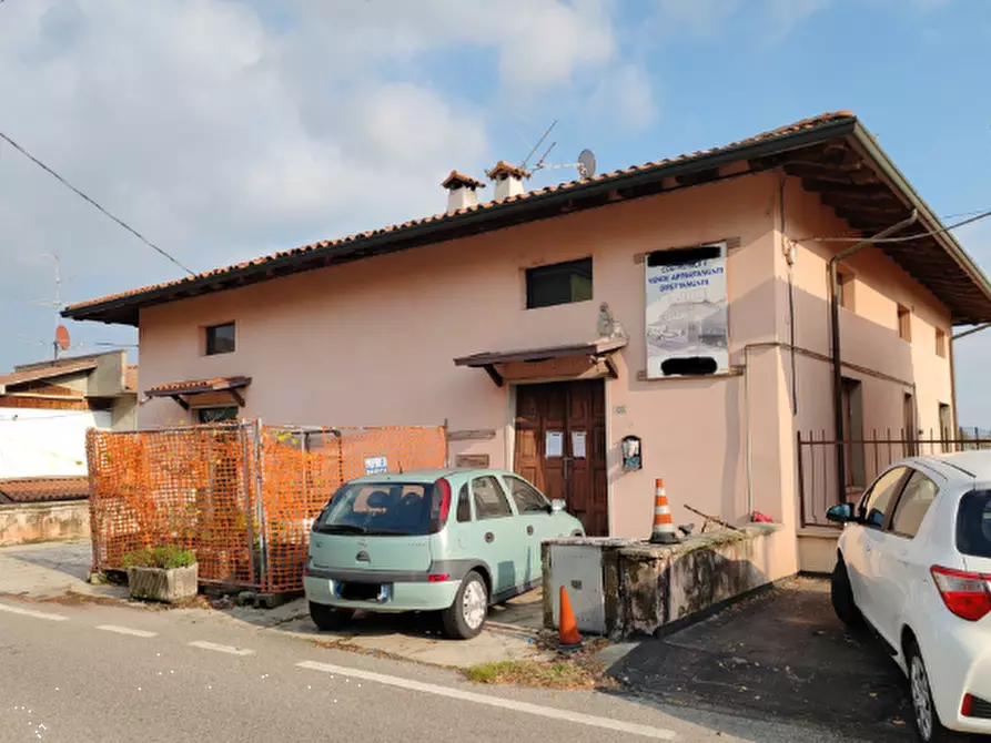 Immagine 1 di Magazzino in vendita  in Via S. Francesco a Castelli Calepio