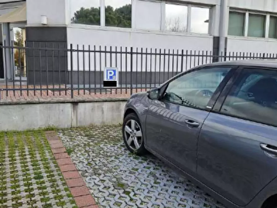 Immagine 14 di Ufficio in vendita  in Via Roma a Torri Di Quartesolo