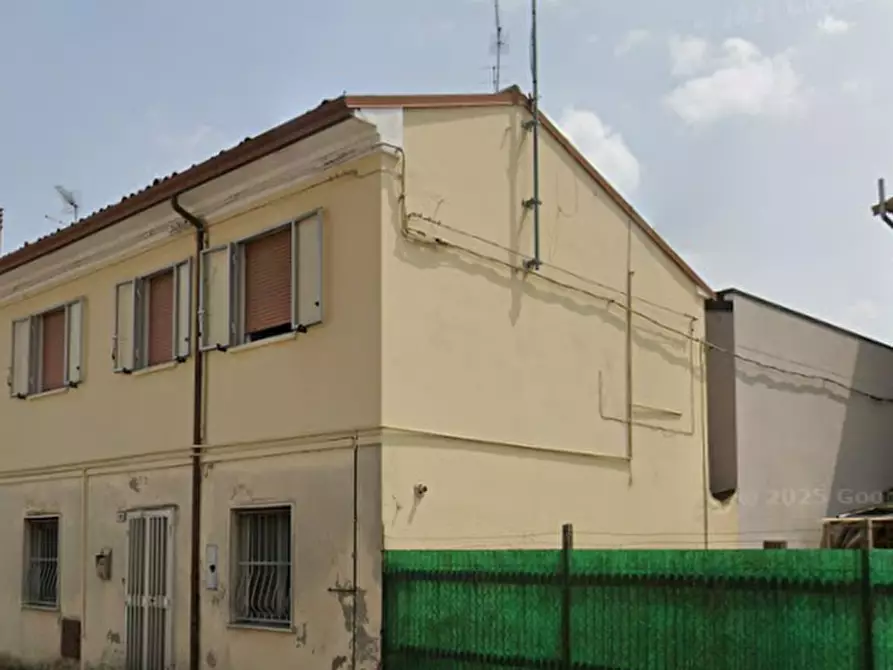 Immagine 8 di Appartamento in vendita  in Via Valmolino a Portomaggiore