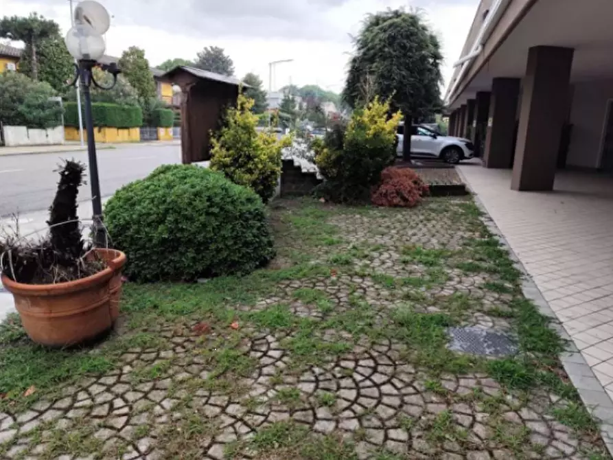 Immagine 6 di Negozio in vendita  in Viale Stati Uniti d'America a Comacchio