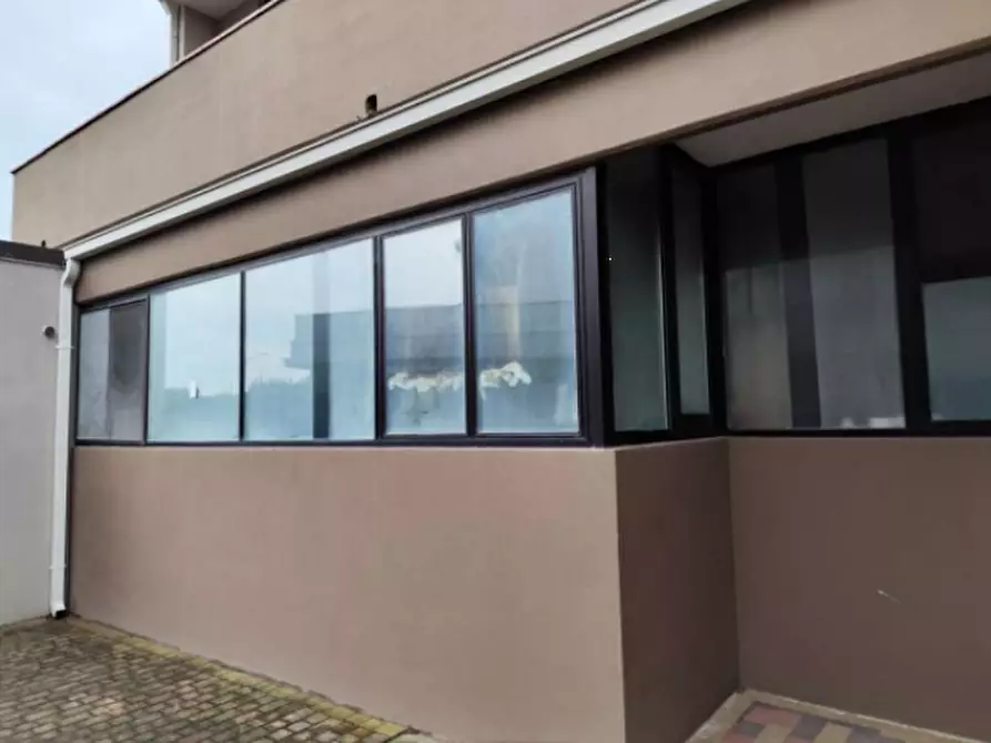 Immagine 9 di Negozio in vendita  in Viale Stati Uniti d'America a Comacchio