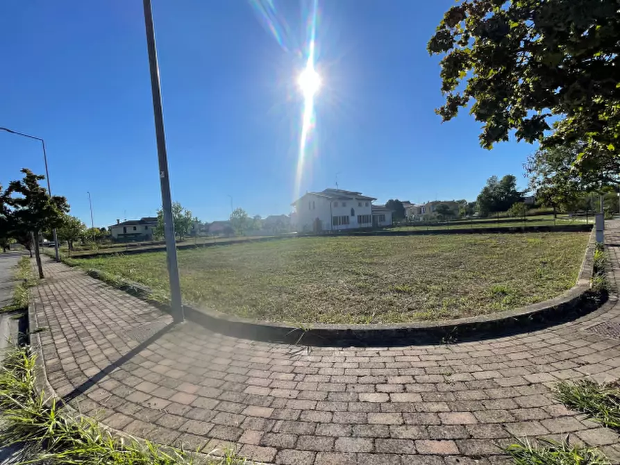 Immagine 2 di Terreno edificabile in vendita  in Via Giulio Pastore a Curtatone