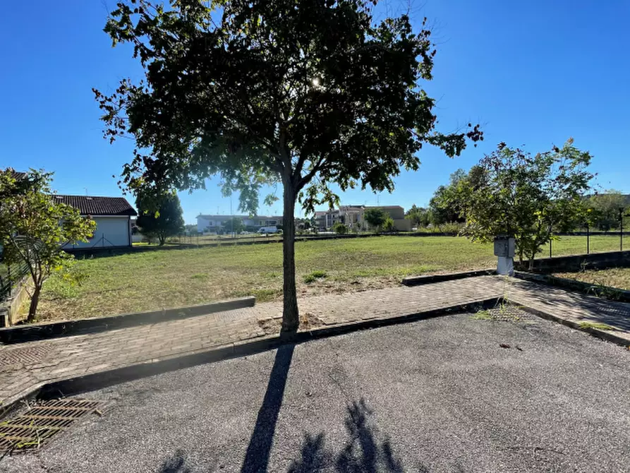 Immagine 3 di Terreno edificabile in vendita  in Via Madre Teresa Di Calcutta a Curtatone