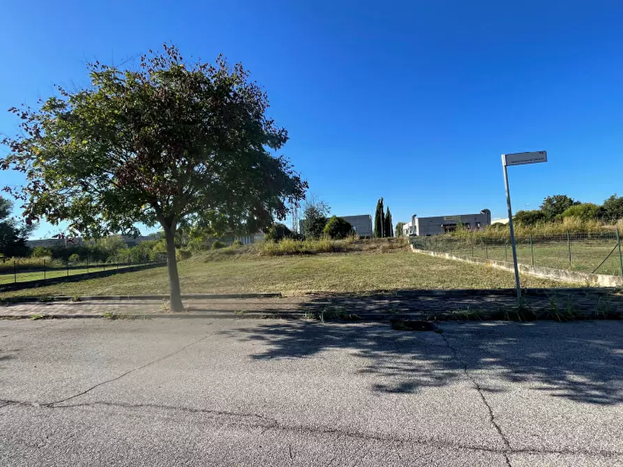 Immagine 2 di Terreno edificabile in vendita  in Via Madre Teresa Di Calcutta a Curtatone