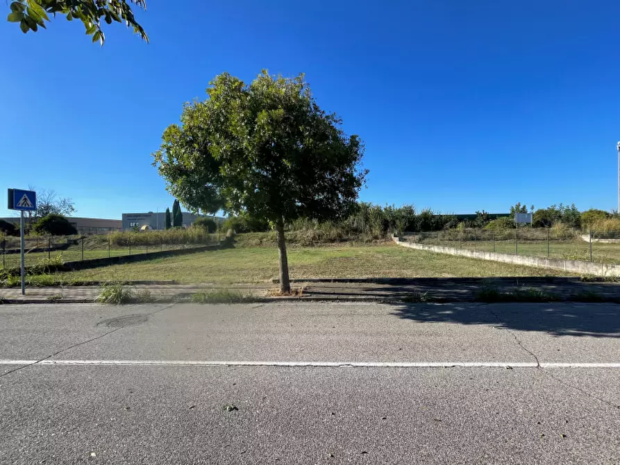 Immagine 2 di Terreno edificabile in vendita  in Via Madre Teresa Di Calcutta a Curtatone