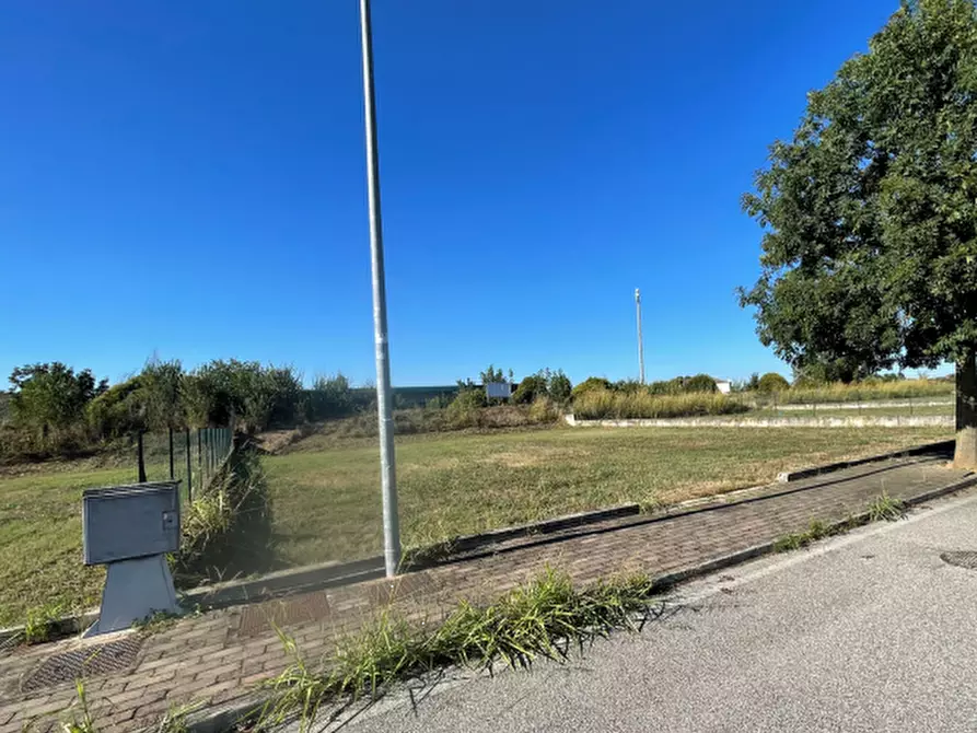 Immagine 3 di Terreno edificabile in vendita  in Via Madre Teresa Di Calcutta a Curtatone