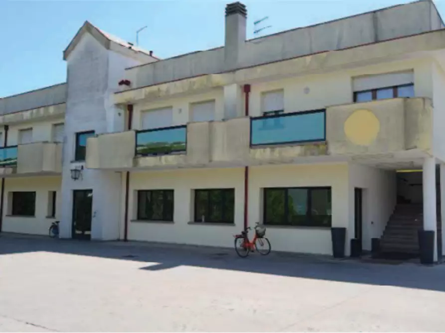 Immagine 1 di Stabile in vendita  in Via Bartolomeo Cristofori a Jesolo