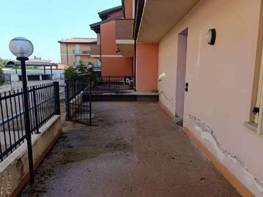 Immagine 2 di Villetta a schiera in vendita  in Via Giuseppe Garibaldi a Viadana