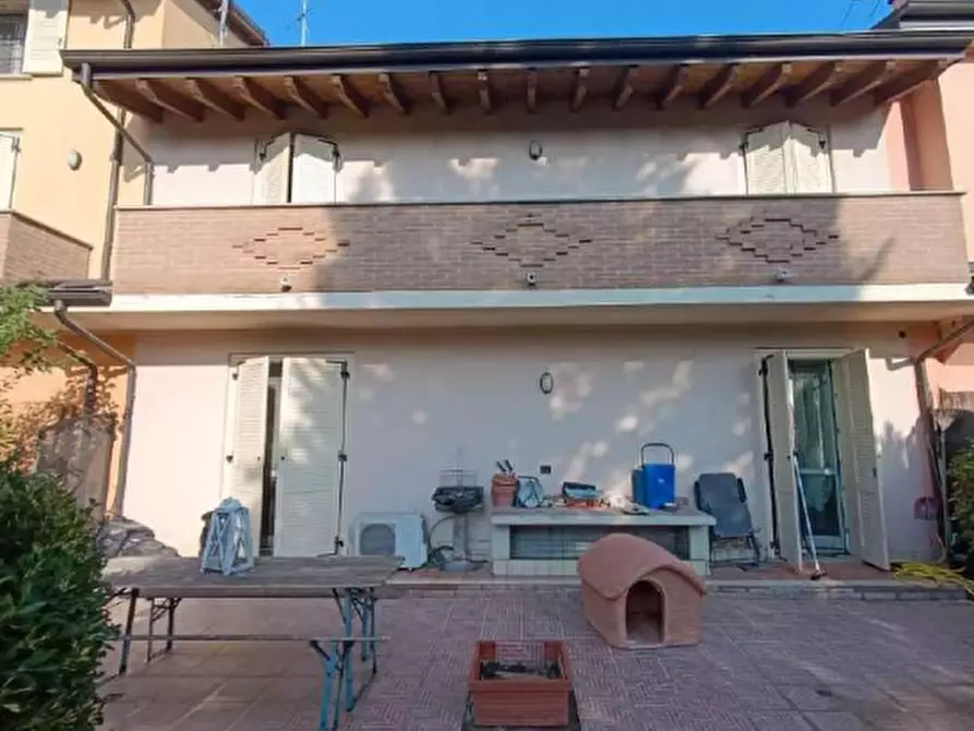 Immagine 3 di Villetta a schiera in vendita  in Via Giuseppe Garibaldi a Viadana