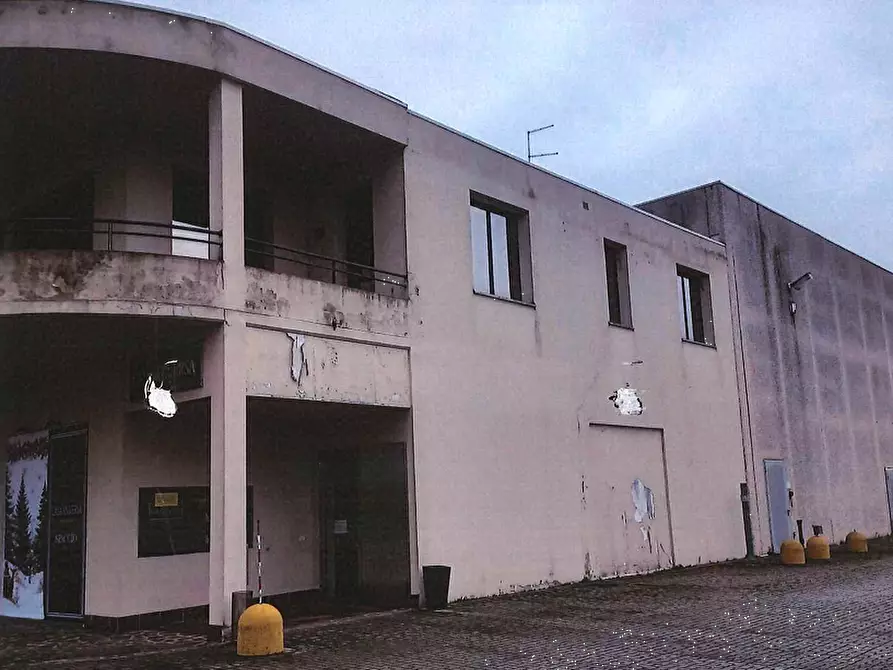 Immagine 4 di Appartamento in vendita  in Via Aldo Moro a Viadana