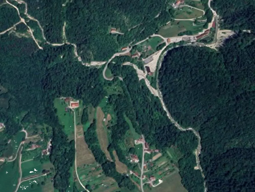 Immagine 7 di Terreno agricolo in vendita  in Via Pra dei Luni a Belluno