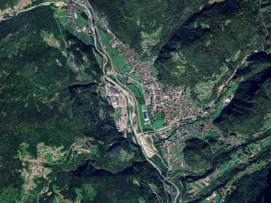 Immagine 5 di Negozio in vendita  in Via San Pietro a Agordo