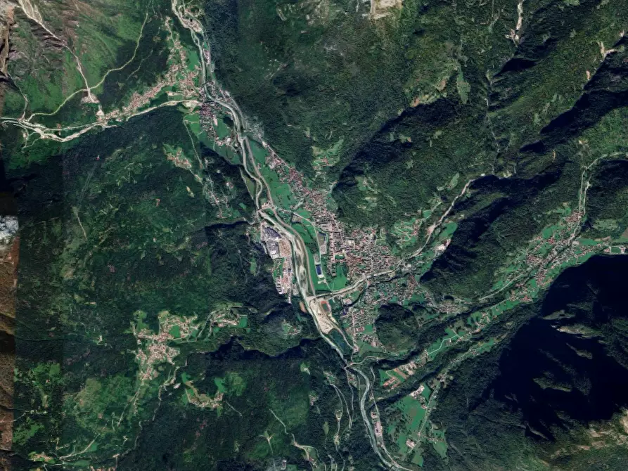 Immagine 6 di Negozio in vendita  in Via San Pietro a Agordo