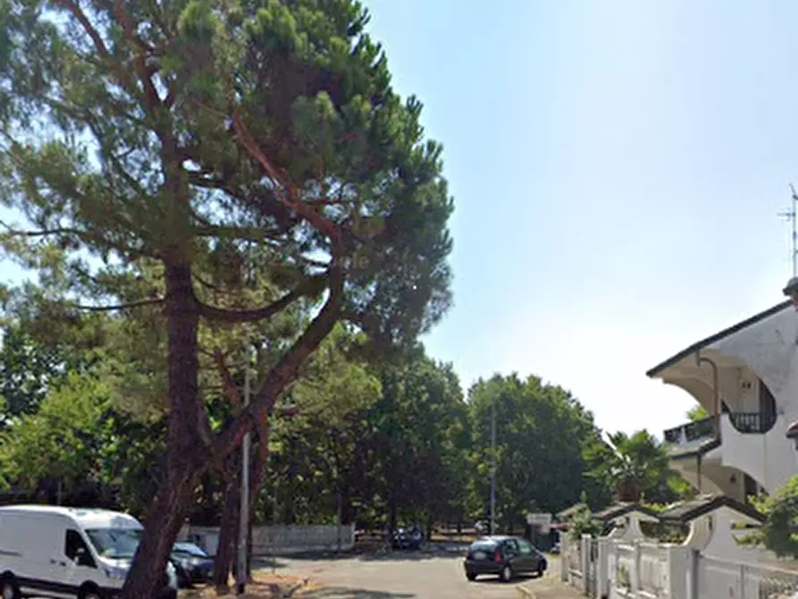 Immagine 5 di Magazzino in vendita  in Via Italo Svevo a Cesate