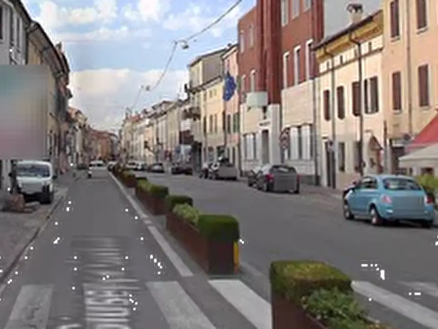 Immagine 11 di Appartamento in vendita  in Corso Garibaldi a Mantova