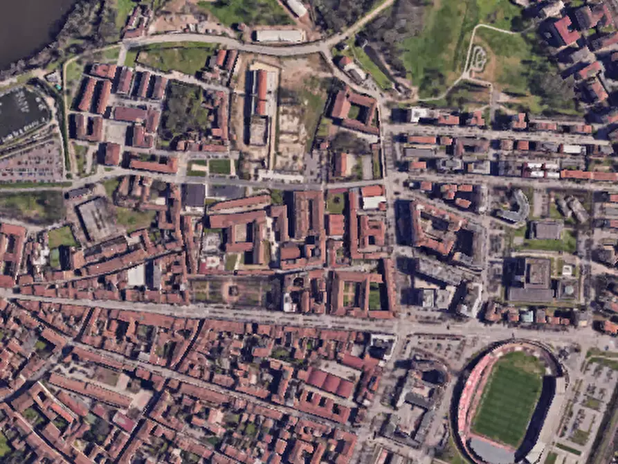 Immagine 16 di Appartamento in vendita  in Corso Garibaldi a Mantova