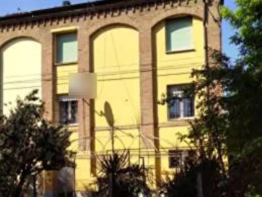 Immagine 1 di Porzione di casa in vendita  in Via Malaguzzi a San Martino In Rio