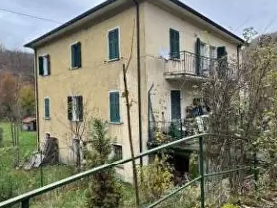 Immagine 1 di Porzione di casa in vendita  in Localita' Pontestrambo  a Tornolo