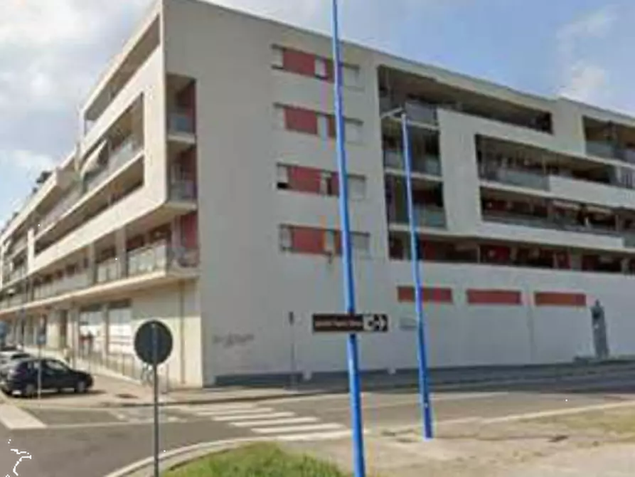 Immagine 4 di Negozio in vendita  in Corso Luigi Bazoli a Brescia