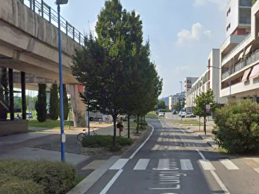 Immagine 12 di Negozio in vendita  in Corso Luigi Bazoli a Brescia