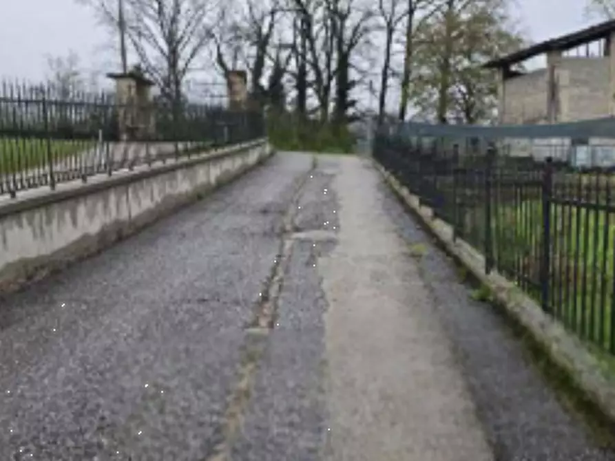 Immagine 3 di Laboratorio in vendita  in Via Nuova a Preseglie