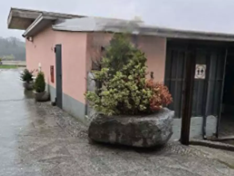 Immagine 1 di Laboratorio in vendita  in Via Nuova a Preseglie