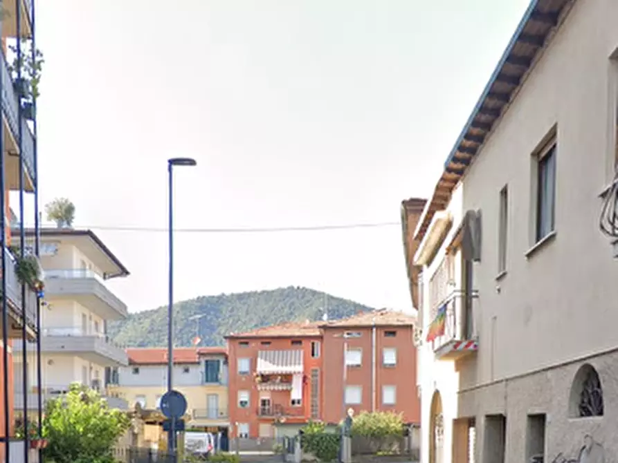 Immagine 12 di Appartamento in vendita  in Via Chignola  a Torre Boldone