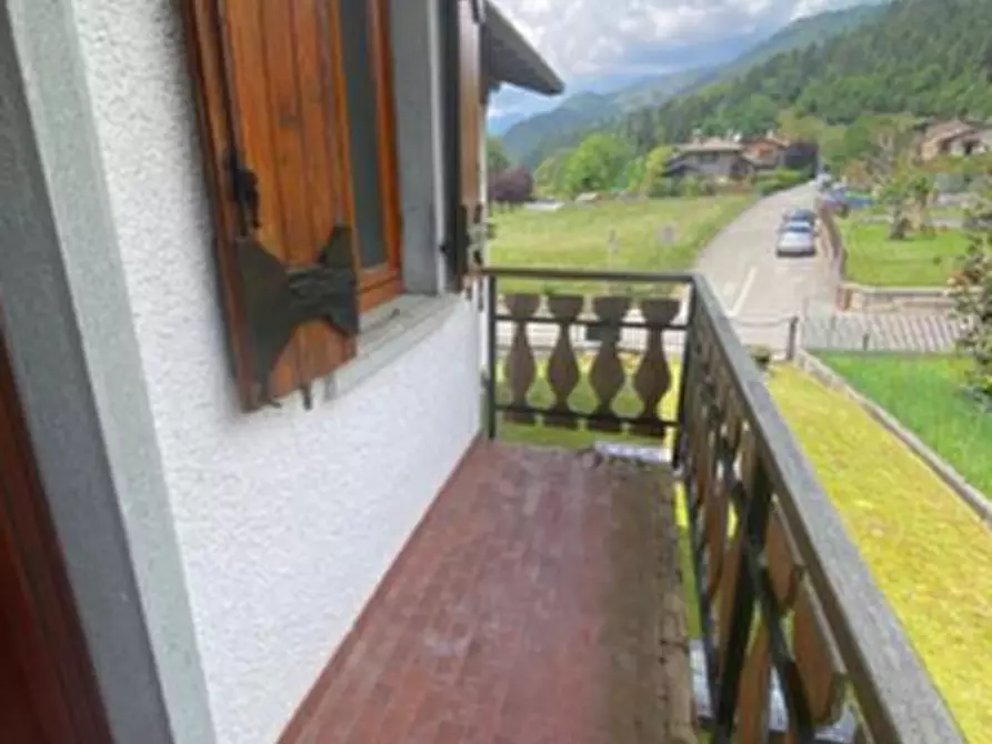 Immagine 2 di Porzione di villa in vendita  in Via Muglielmo Marconi  a Fino Del Monte