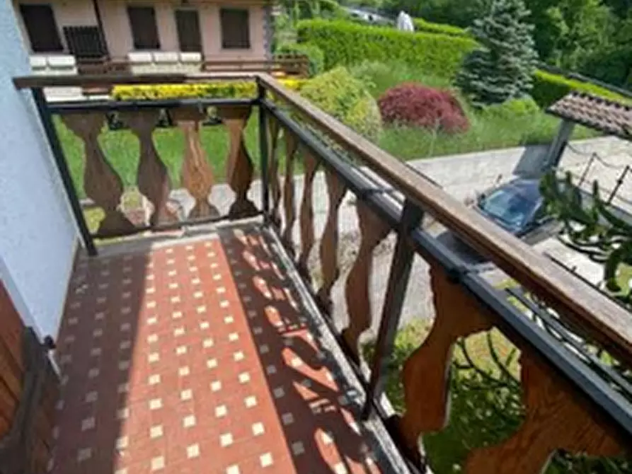 Immagine 4 di Porzione di villa in vendita  in Via Muglielmo Marconi  a Fino Del Monte