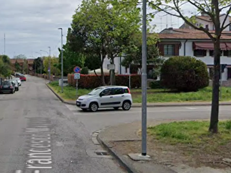 Immagine 15 di Appartamento in vendita  in Via Francesco Magnoni a Ferrara