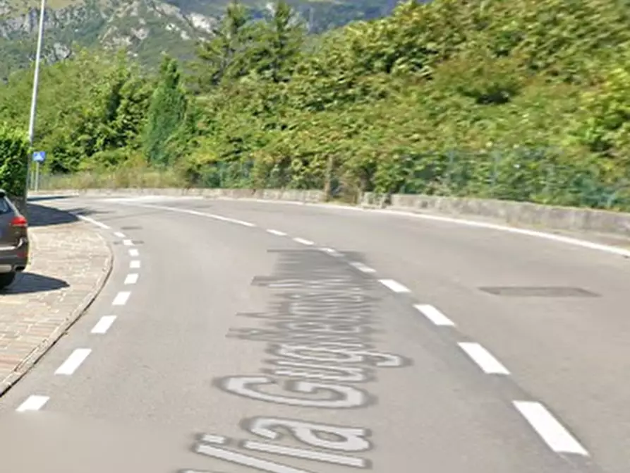 Immagine 16 di Porzione di villa in vendita  in Via Muglielmo Marconi  a Fino Del Monte