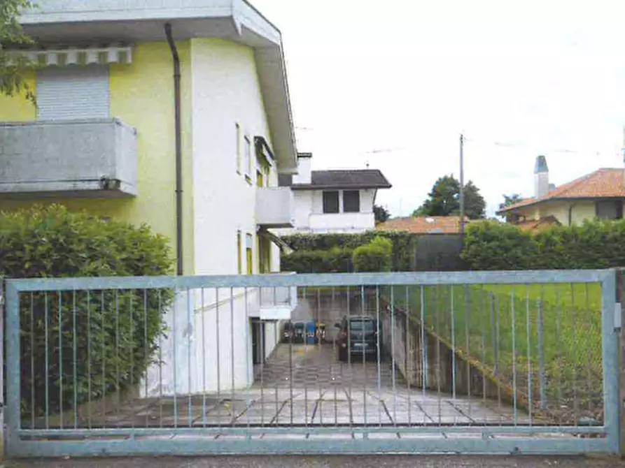 Immagine 3 di Appartamento in vendita  in Via Guido Galli a Stra