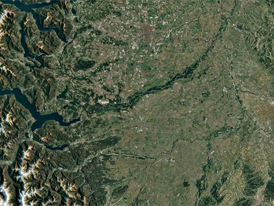 Immagine 6 di Garage in vendita  in Via Tevere a Villa Guardia