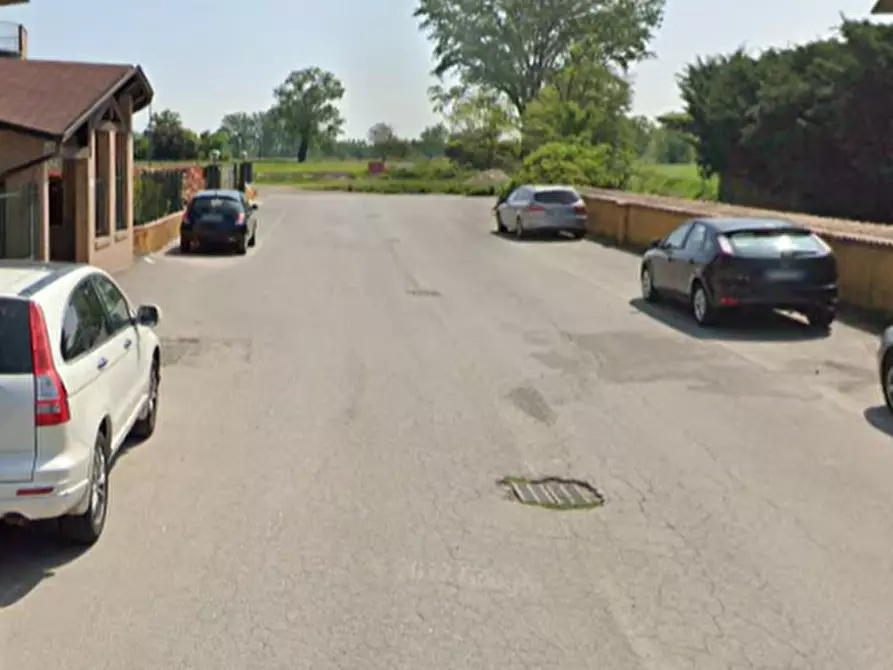 Immagine 13 di Appartamento in vendita  in Via Della Fontana a Lodi