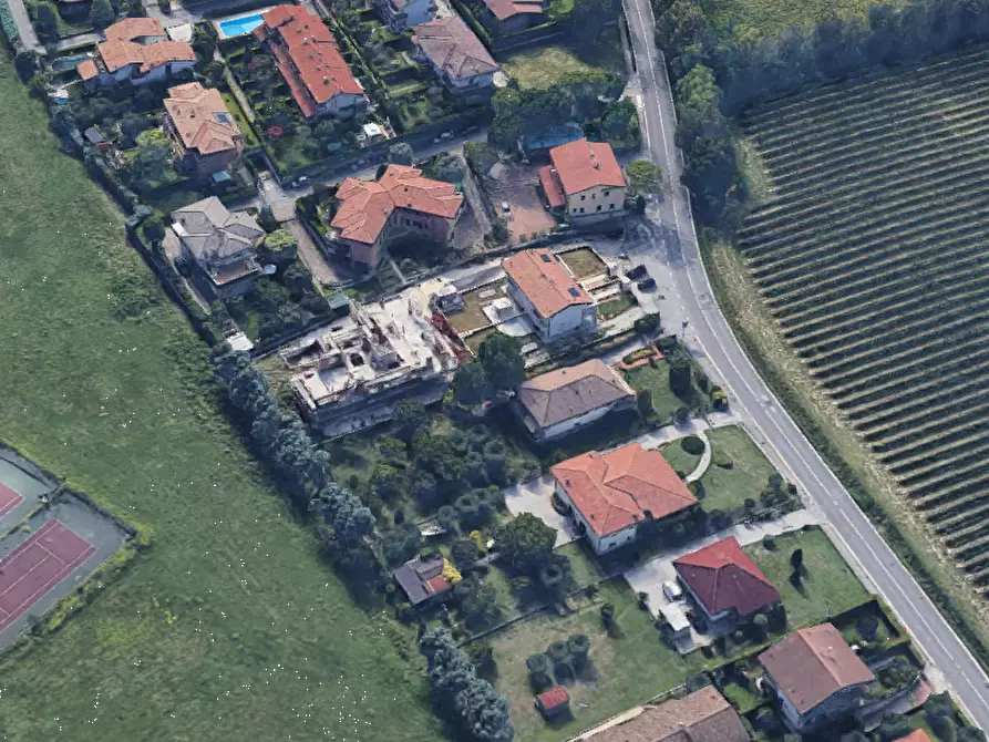 Immagine 4 di Stabile in vendita  in Via Colli Storici a Desenzano Del Garda