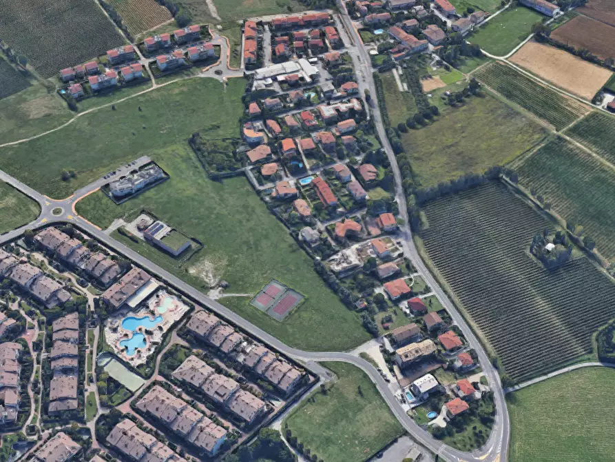 Immagine 7 di Stabile in vendita  in Via Colli Storici a Desenzano Del Garda