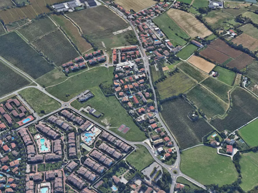 Immagine 9 di Stabile in vendita  in Via Colli Storici a Desenzano Del Garda