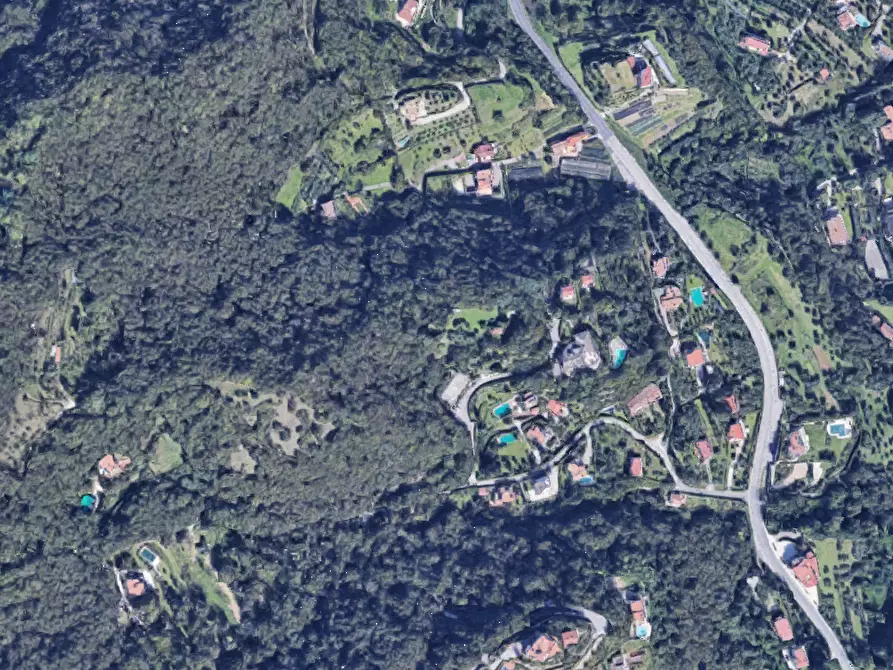 Immagine 1 di Negozio in vendita  in Via Bocca di Croce a Salò