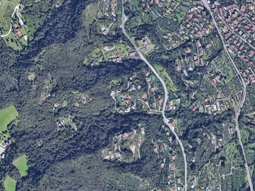 Immagine 3 di Negozio in vendita  in Via Bocca di Croce a Salò