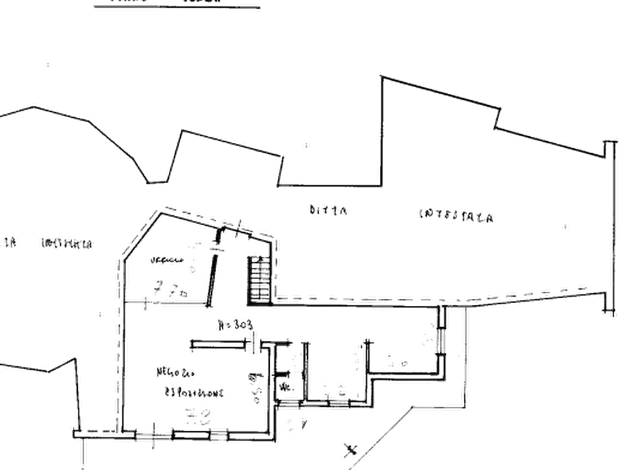 Immagine 11 di Negozio in vendita  in Via Bocca di Croce a Salò