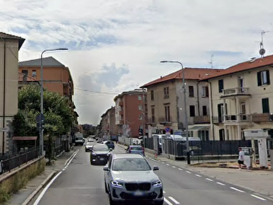 Immagine 3 di Negozio in vendita  in Via Valganna a Varese