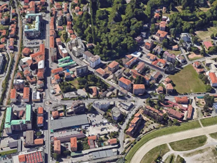 Immagine 12 di Negozio in vendita  in Via Valganna a Varese