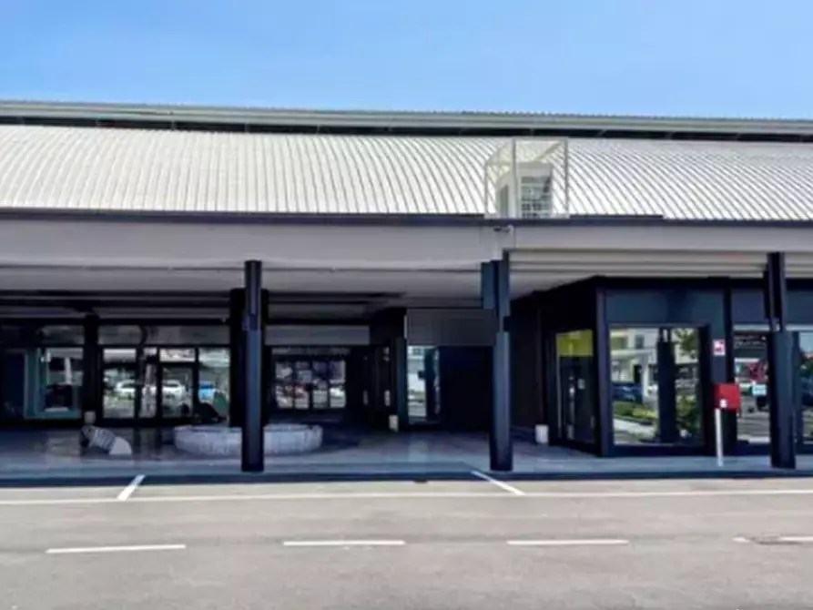 Immagine 2 di Laboratorio in vendita  in Via Achille Pozzi a Carpenedolo