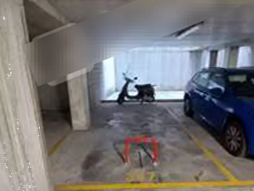 Immagine 2 di Posto auto in vendita  in  Corso Bazoli a Brescia