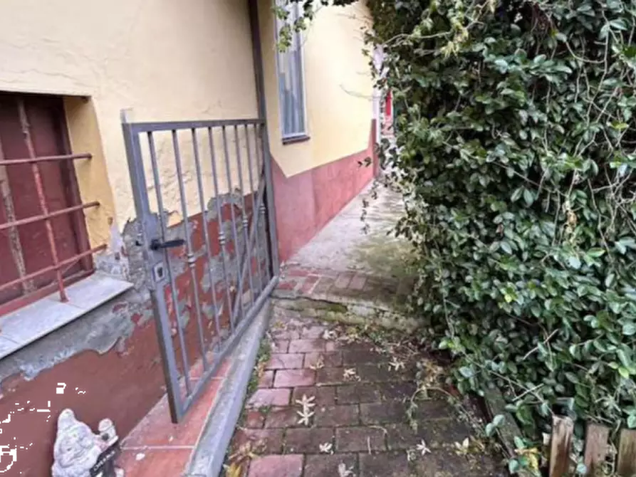 Immagine 8 di Appartamento in vendita  in Via Roma a Guardamiglio