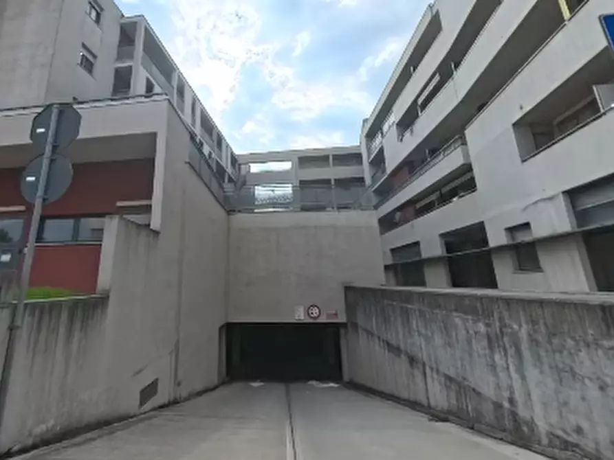Immagine 11 di Posto auto in vendita  in Via Ugo Aldrighi a Brescia