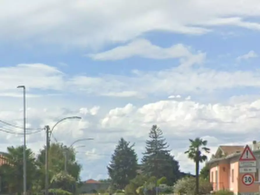 Immagine 3 di Negozio in vendita  in Via A. Manzoni a Cairate